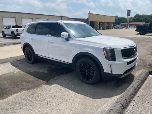 Used 2021 Kia Telluride EX w/ EX Premium Package FWD image 2