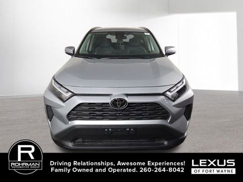 Used 2025 Toyota RAV4 XLE image 3