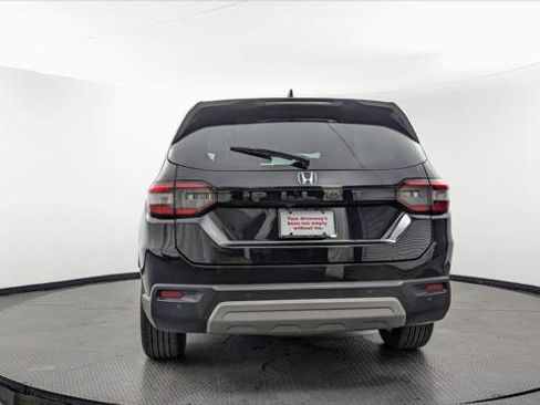 Used 2025 Honda Pilot EX-L image 7