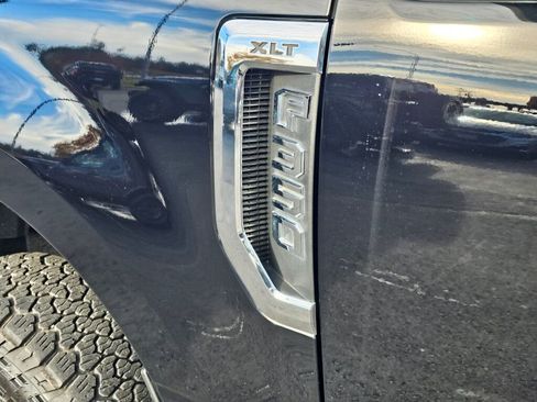 Used 2017 Ford F350 XLT image 9