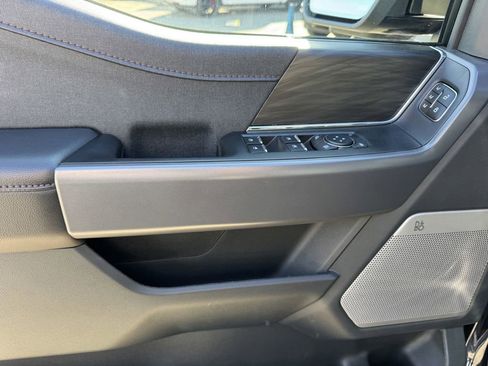 Used 2025 Ford F150 Lightning Lariat image 14