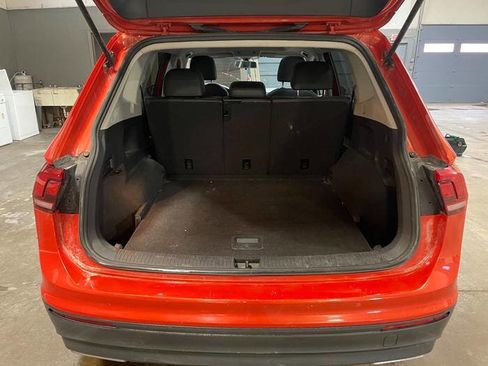 Used 2019 Volkswagen Tiguan SE w/ Panoramic Sunroof Package image 27