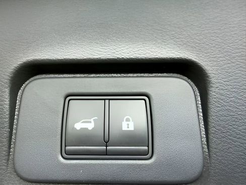 Used 2021 Nissan Rogue SV w/ Premium Package AWD/4WD image 10