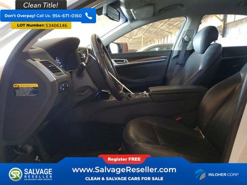 Used 2015 Hyundai Genesis 3.8 RWD image 9
