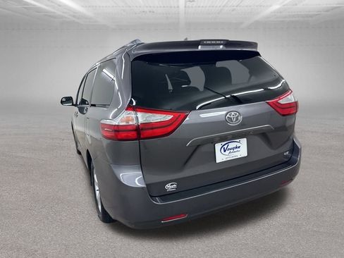 Used 2019 Toyota Sienna LE image 9