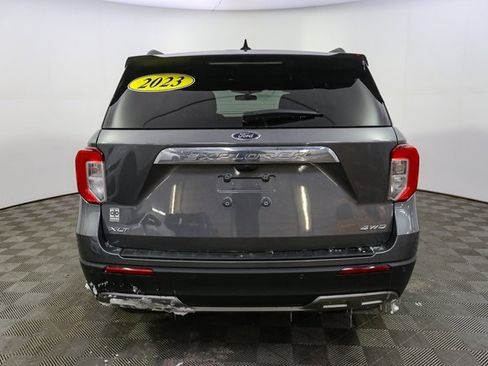 Used 2023 Ford Explorer XLT w/ Equipment Group 202A image 8