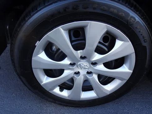 Used 2025 Toyota Corolla LE image 20