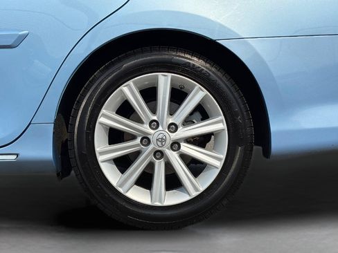 Used 2012 Toyota Camry XLE FWD image 11