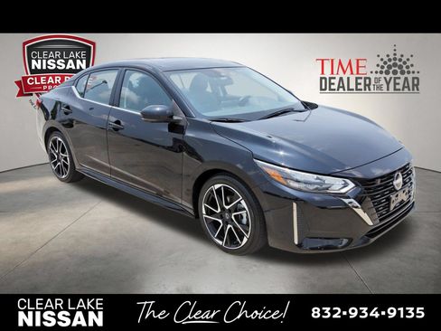 Certified 2025 Nissan Sentra SR w/ SR Premium Package FWD image 9