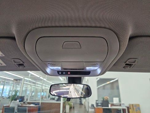 Used 2018 Chevrolet Equinox LS image 25