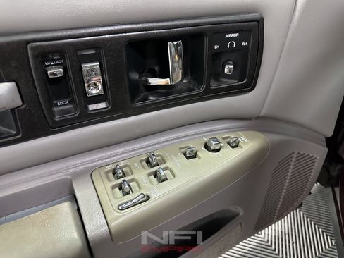Used 1995 Chevrolet Impala SS RWD image 30
