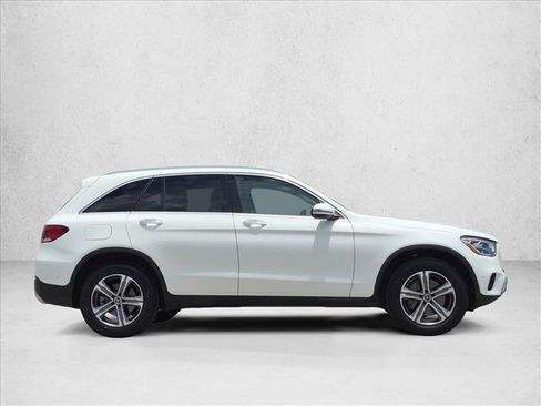 Used 2021 Mercedes-Benz GLC 300 image 4