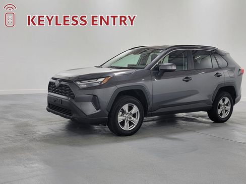 Used 2024 Toyota RAV4 XLE image 4