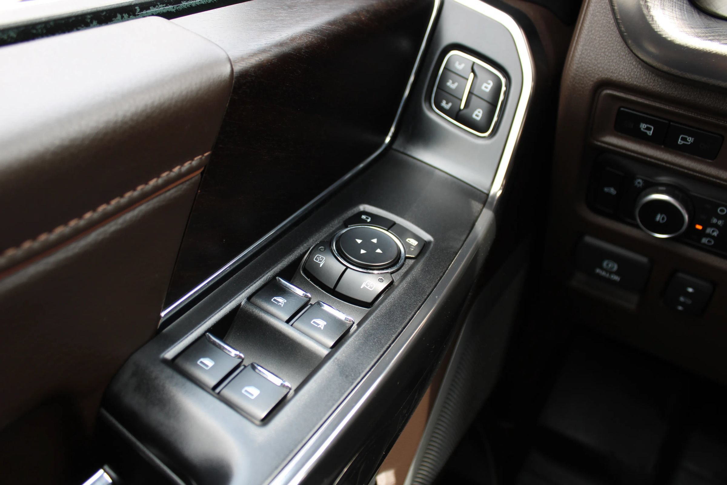 Used 2023 Ford F150 King Ranch w/ Equipment Group 601A High AWD/4WD image 25