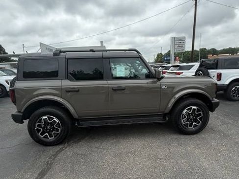 New 2026 Ford Bronco Outer Banks AWD/4WD image 3