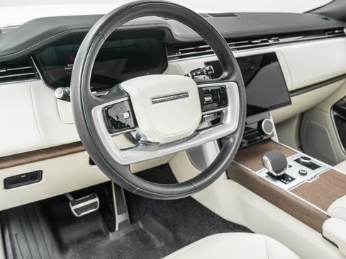 Used 2023 Land Rover Range Rover SE AWD/4WD image 13