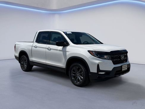 Certified 2025 Honda Ridgeline Sport image 1