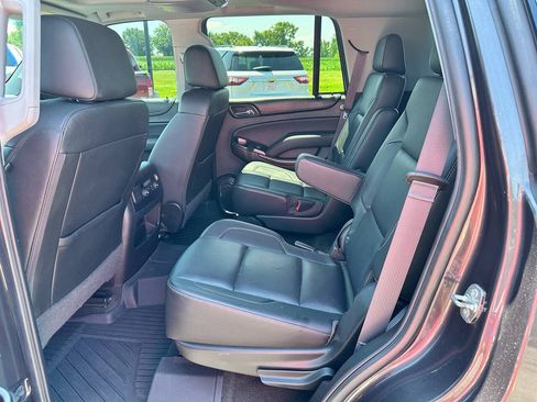 Used 2017 GMC Yukon SLT AWD/4WD image 13