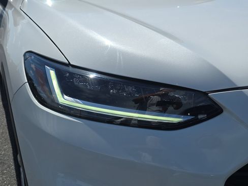 Certified 2025 Honda HR-V LX image 7