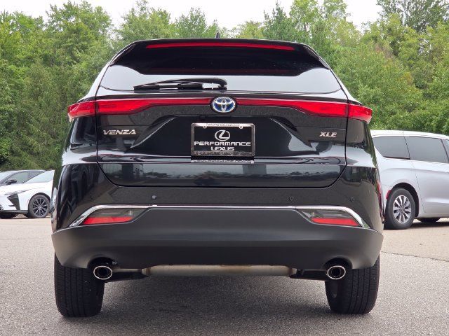 Used 2023 Toyota Venza XLE AWD/4WD image 26