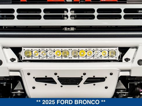 New 2025 Ford Bronco Heritage Edition AWD/4WD image 13