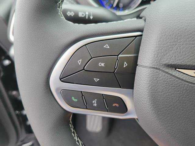 New 2027 Chrysler Pacifica Select FWD image 10