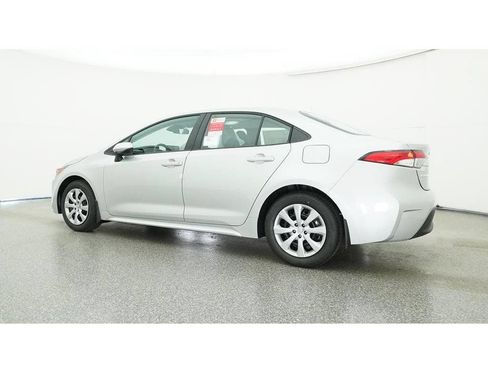 Used 2025 Toyota Corolla LE FWD image 25
