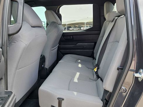 Used 2025 Toyota Tacoma SR5 AWD/4WD image 16