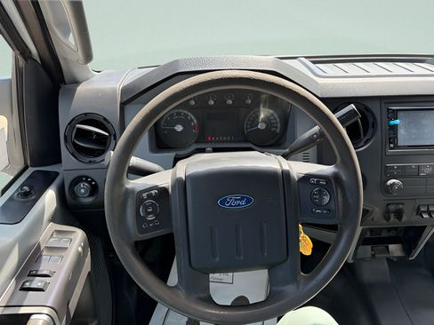 Used 2015 Ford F350 XL w/ Power Equipment Group AWD/4WD image 11