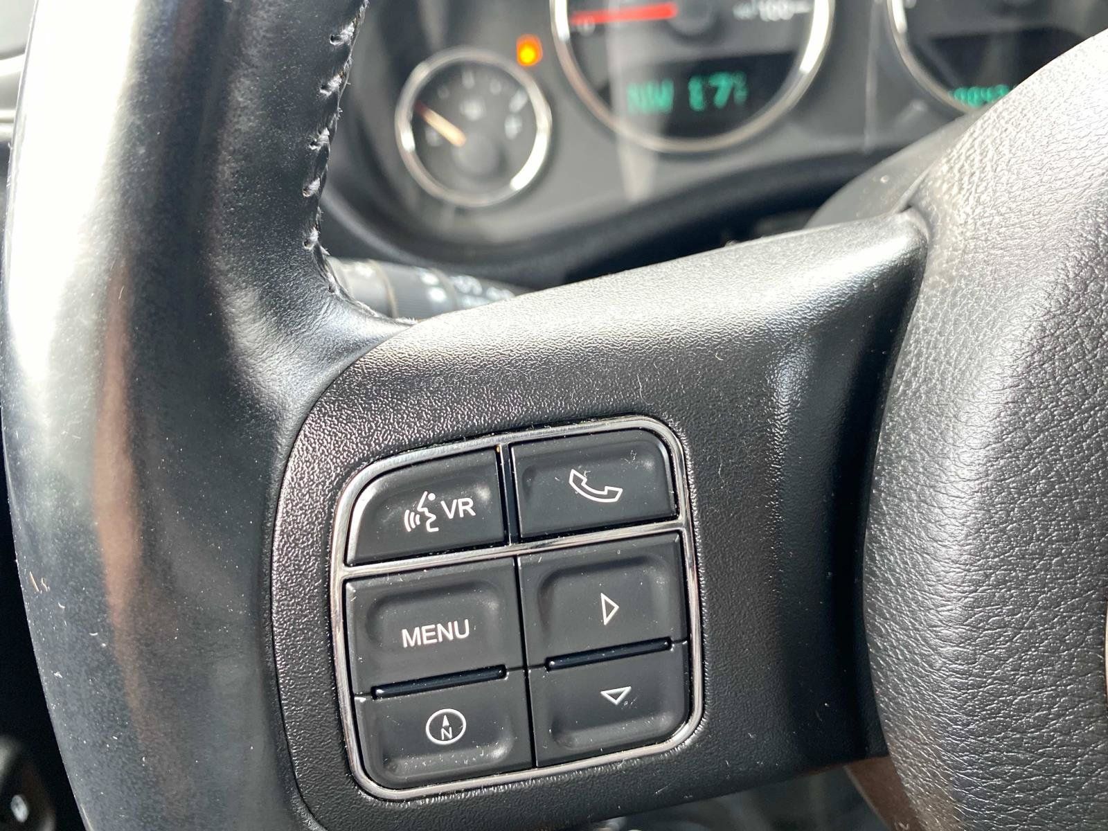 Used 2014 Jeep Wrangler Unlimited Sahara w/ Connectivity Group AWD/4WD image 18