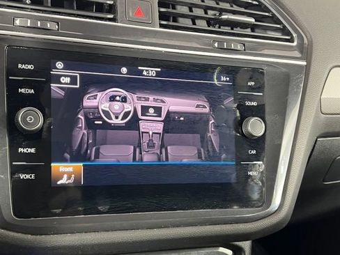 Used 2022 Volkswagen Tiguan SE image 33