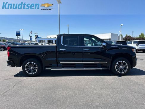 Certified 2022 Chevrolet Silverado 1500 High Country w/ Z71 Off-Road Package AWD/4WD image 8