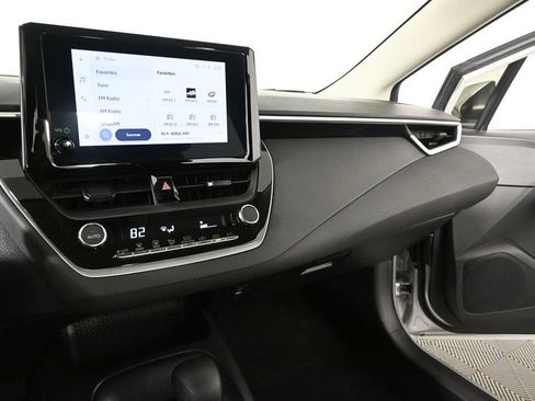 Used 2023 Toyota Corolla LE image 12