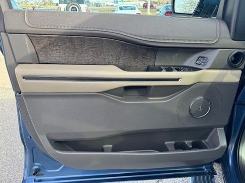 Used 2019 Ford Expedition Max Limited w/ Special Edition Package image 10