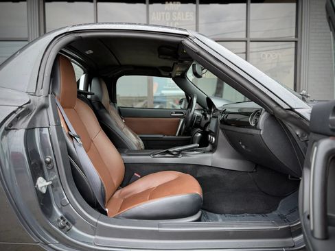Used 2015 MAZDA MX-5 Miata Grand Touring w/ Premium Package RWD image 16