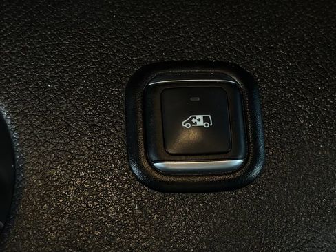 Used 2023 Mercedes-Benz Sprinter 2500 image 27