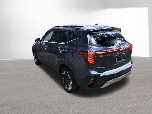 Certified 2025 Kia Seltos S image 2