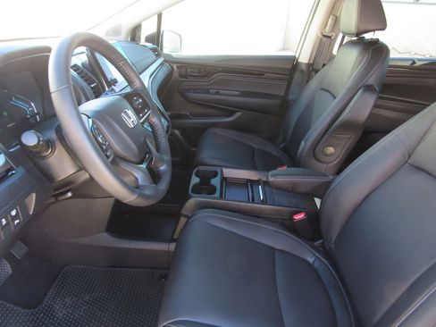 Used 2023 Honda Odyssey Touring image 18