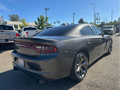 Used 2016 Dodge Charger SXT w/ Rallye Group RWD image 8