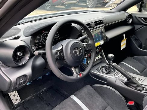 New 2026 Toyota GR86 Premium RWD image 6