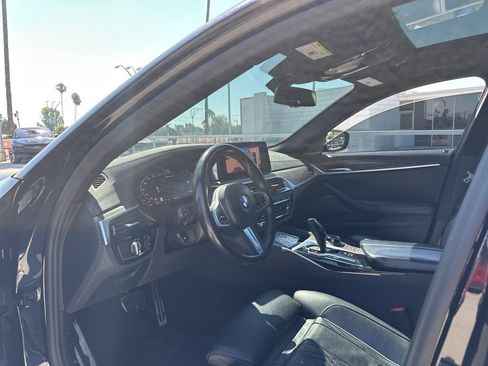 Used 2023 BMW M550i xDrive w/ Executive Package AWD/4WD image 8