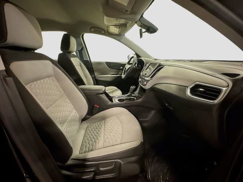 Used 2020 Chevrolet Equinox LS image 33