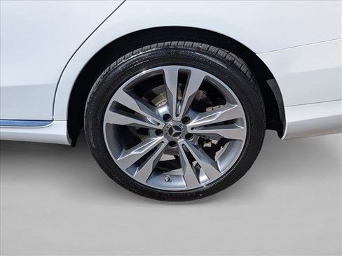 Used 2019 Mercedes-Benz C 300 4MATIC Sedan image 9