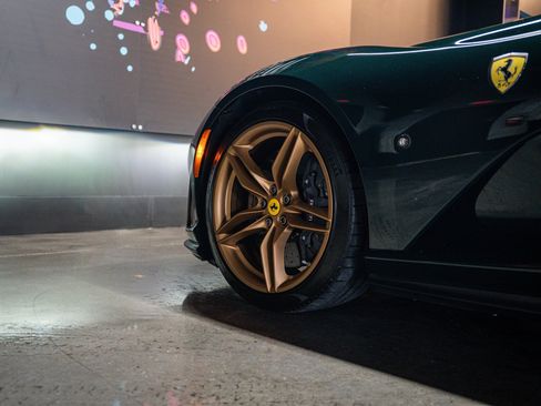 Used 2022 Ferrari 812 GTS RWD image 18
