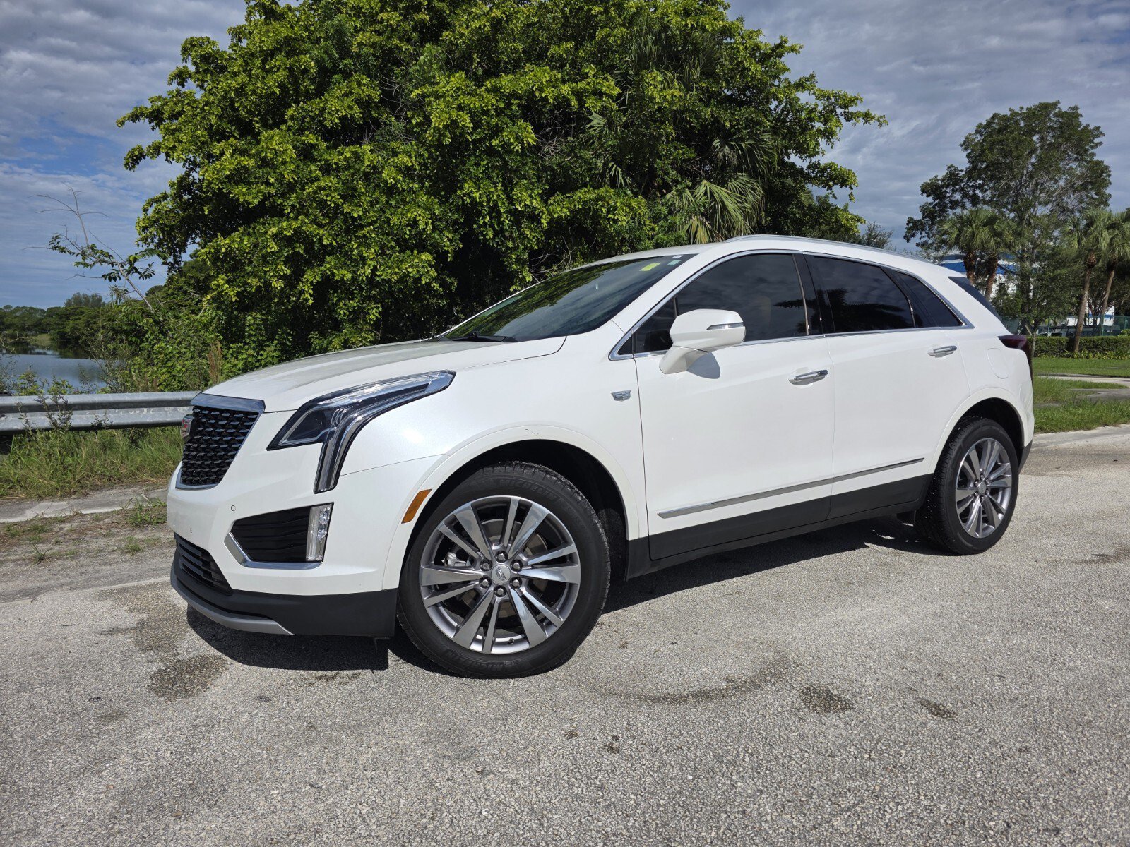 Used 2024 Cadillac XT5 Premium Luxury FWD image 1