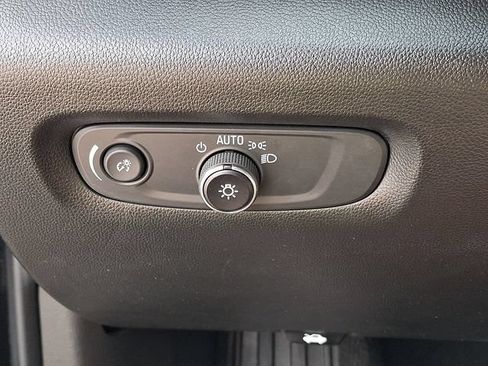 Used 2023 Chevrolet Traverse LT AWD/4WD image 25