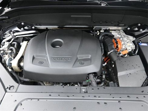 Certified 2023 Volvo XC90 T8 Ultimate w/ Protection Package Premier image 33
