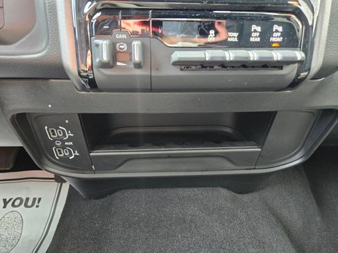 Used 2025 RAM 2500 Big Horn AWD/4WD image 31