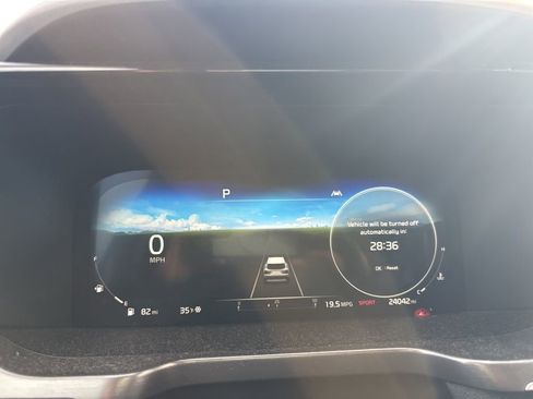 Used 2023 Kia Sorento SX image 9