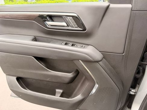 Used 2025 Chevrolet Tahoe LT AWD/4WD image 14